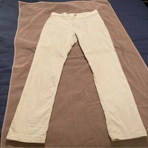 Flint and Tinder Mens khakis 33x32